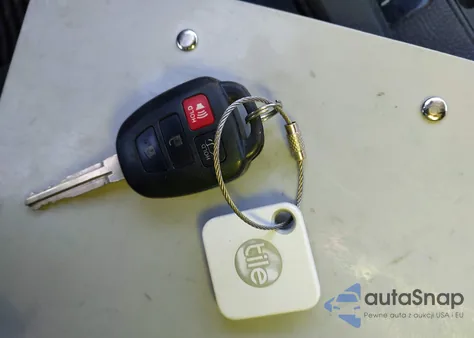 2018 Toyota Rav4 Le z USA, uszkodzony, nr VIN 2T3BFREV5JW762057